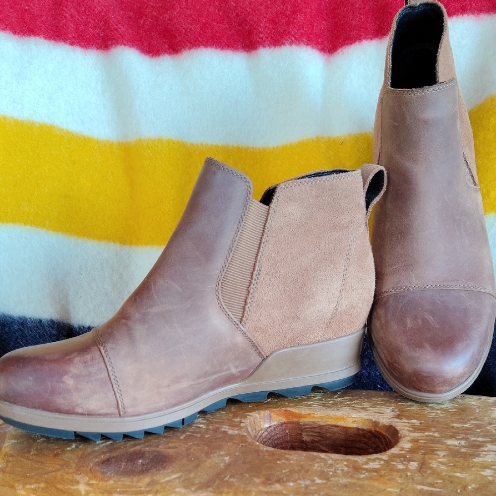 Sorel Tan and Brown Ankle Booties - Picture 13 of 16